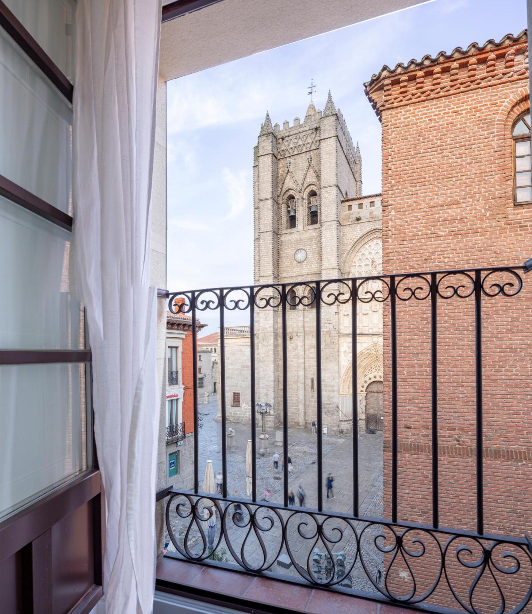 Apartamento Altior Catedral Homes Авила Экстерьер фото